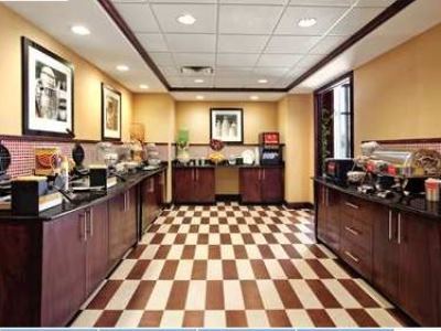 Hotel Hampton & Millington