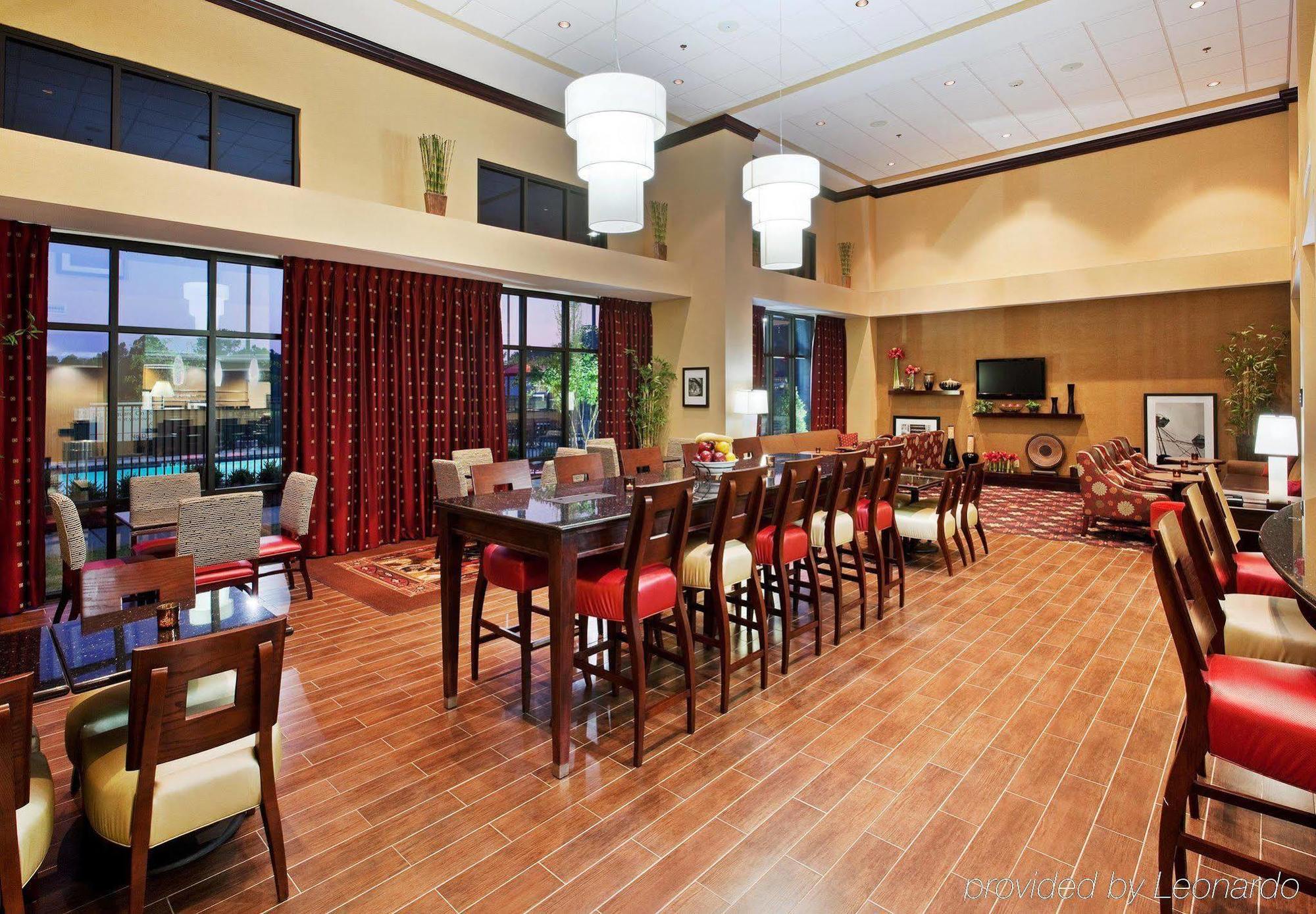 Hotel Hampton &